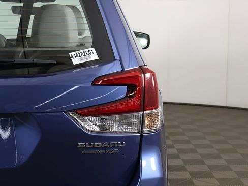 Used 2023 Subaru Forester AWD/4WD image 13