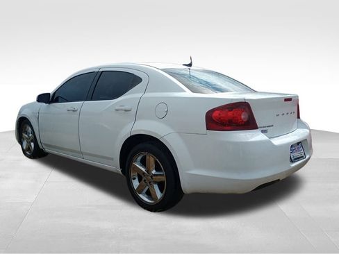 Used 2011 Dodge Avenger Mainstreet image 6