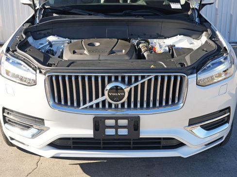 Used 2022 Volvo XC90 T8 Inscription Expression w/ Advanced Package image 8