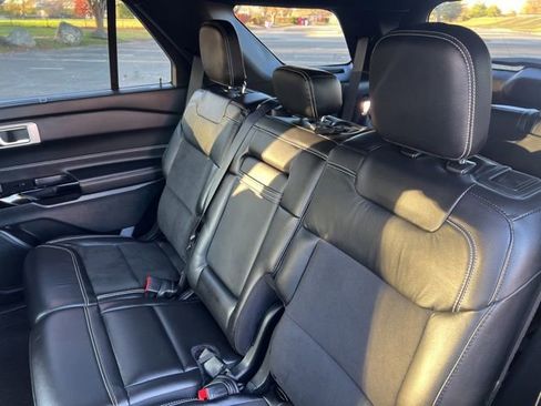 Used 2022 Ford Explorer ST w/ ST Street Pack image 25