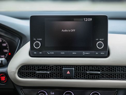 Used 2023 Honda HR-V LX image 19