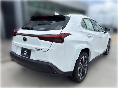 New 2026 Lexus UX 300h FWD image 9