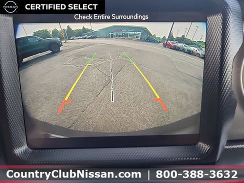 Used 2018 Jeep Wrangler Unlimited Sahara AWD/4WD image 16