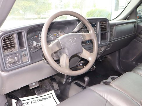 Used 2007 Chevrolet Silverado 2500 W/T w/ Heavy-Duty Power Package image 17