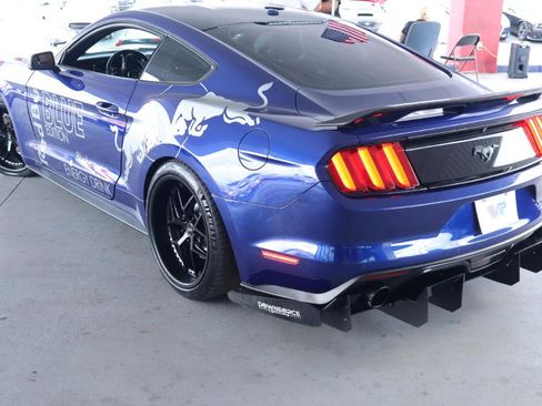 Used 2016 Ford Mustang Premium RWD image 7