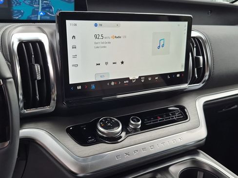 New 2026 Ford Expedition Max Platinum AWD/4WD image 16