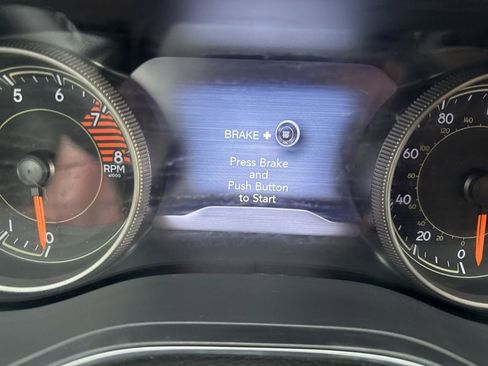 Used 2020 Jeep Cherokee Trailhawk image 10