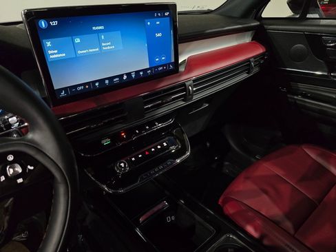 New 2025 Lincoln Corsair Reserve w/ Jet Appearance Package image 27