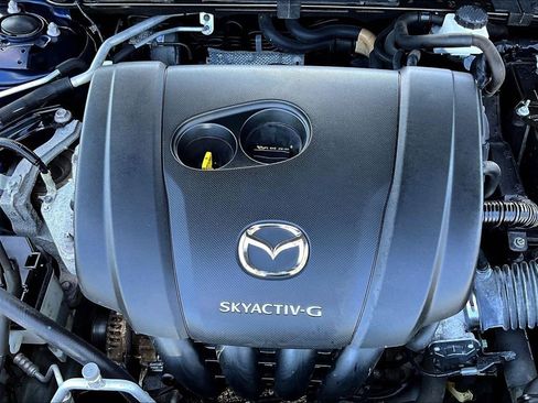 Used 2019 MAZDA MAZDA3 Sedan FWD image 24