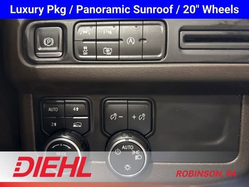 Used 2023 Chevrolet Tahoe LT w/ Luxury Package AWD/4WD image 30