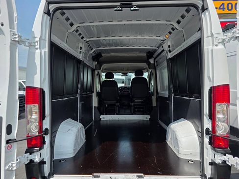 Used 2019 RAM ProMaster 1500 w/ Interior Convenience Group FWD image 12