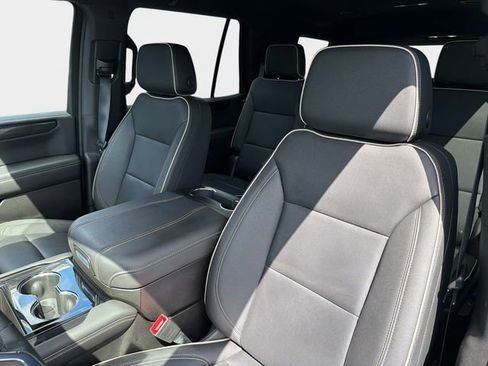 Used 2025 GMC Yukon Elevation image 20