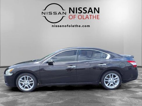 Used 2010 Nissan Maxima 3.5 SV w/ Monitor Pkg FWD image 18