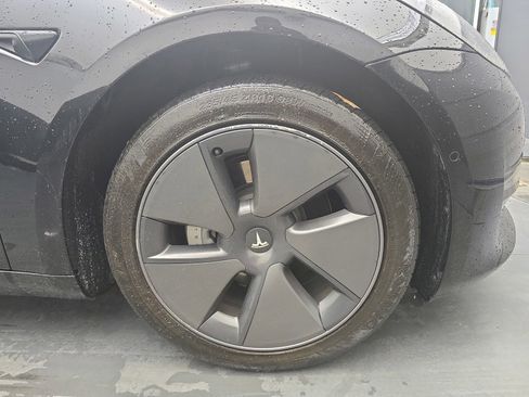 Used 2021 Tesla Model 3 Standard Range Plus RWD image 10