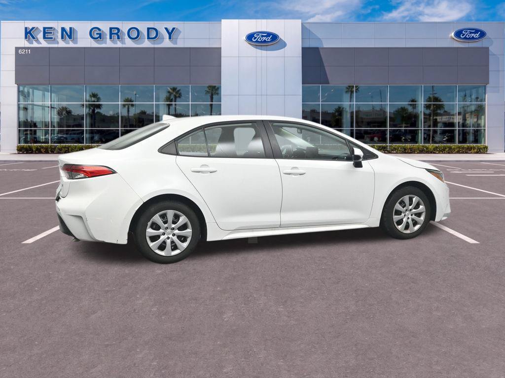 Used 2024 Toyota Corolla LE FWD image 6