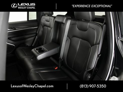 Used 2024 Jeep Grand Cherokee Limited w/ Black Appearance Package image 22