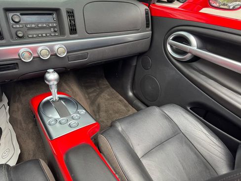 Used 2003 Chevrolet SSR RWD image 23