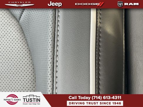 New 2026 Chrysler Pacifica Limited w/ Uconnect Theater Family Group FWD image 26
