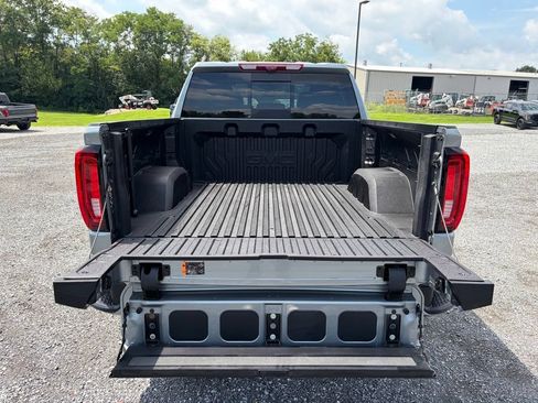 Used 2025 GMC Sierra 1500 AT4 w/ Technology Package AWD/4WD image 20
