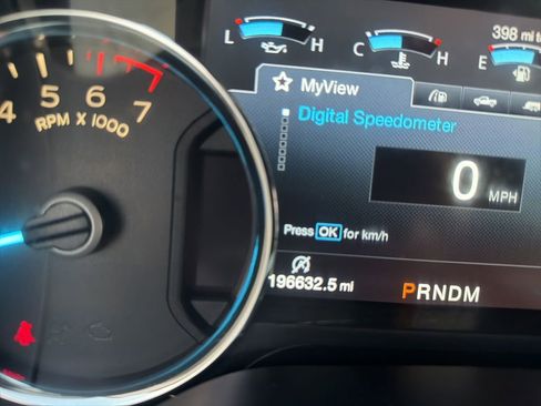 Used 2018 Ford F150 Lariat w/ Equipment Group 502A Luxury image 26