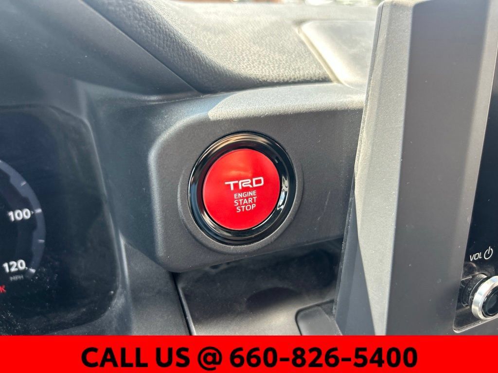 Certified 2025 Toyota 4Runner TRD Off-Road AWD/4WD image 14