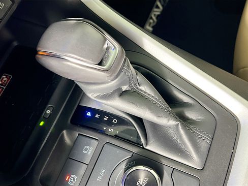 Used 2023 Toyota RAV4 XLE Premium image 25