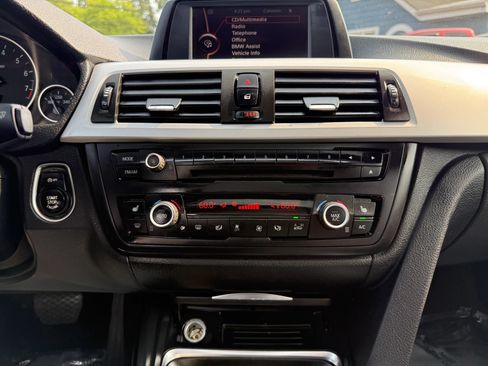 Used 2013 BMW 328i xDrive Sedan AWD/4WD image 18