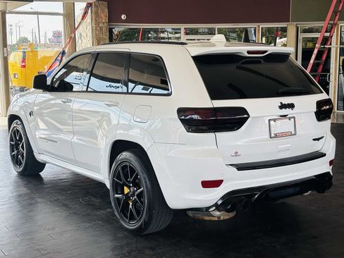 Used 2018 Jeep Grand Cherokee Trackhawk AWD/4WD image 17