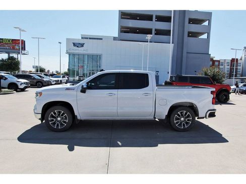 Used 2022 Chevrolet Silverado 1500 LT w/ Z71 Off-Road Package AWD/4WD image 3