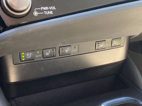 Used 2025 Lexus ES 300h w/ Premium Package FWD image 24