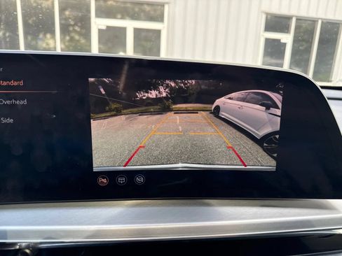 Used 2024 Cadillac Lyriq Luxury RWD image 22