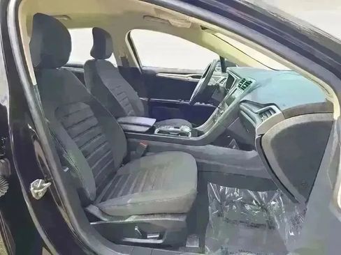 Used 2019 Ford Fusion SE image 15