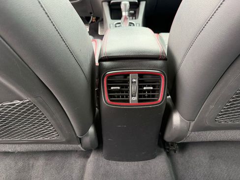 Used 2018 Hyundai Elantra GT Sport w/ Sport Tech Package 04 image 23