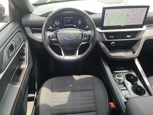 Used 2025 Ford Explorer ST-Line w/ ST-Line Street Pack AWD/4WD image 27