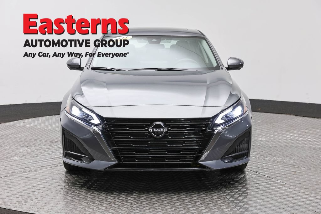 Used 2023 Nissan Altima 2.5 SL AWD/4WD image 4