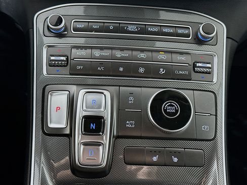 Certified 2023 Hyundai Santa Fe SEL image 16