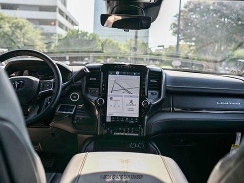 Used 2024 RAM 5500 4x4 Crew Cab image 42