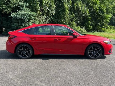 Used 2022 Honda Civic Sport Touring image 2