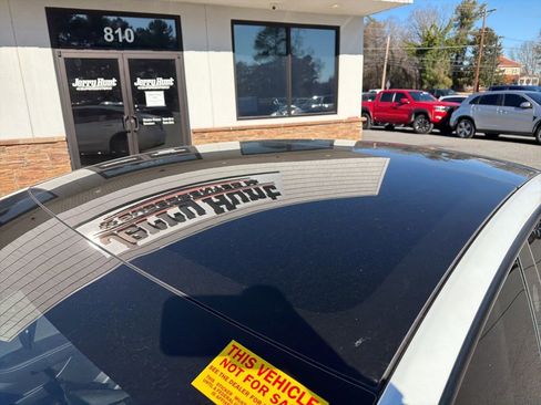 Used 2022 Tesla Model 3 image 11