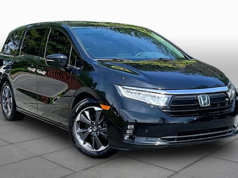 Used 2023 Honda Odyssey Elite image 3