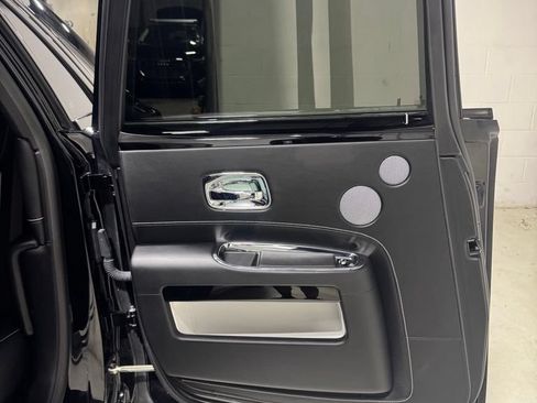 Used 2018 Rolls-Royce Ghost w/ Dynamic Package RWD image 42