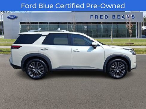 Used 2022 Nissan Pathfinder SL w/ SL Premium Package AWD/4WD image 8