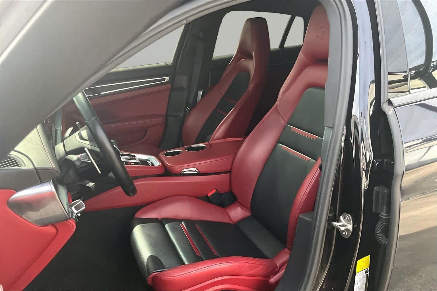 Used 2023 Porsche Panamera 4 Platinum Edition AWD/4WD image 8