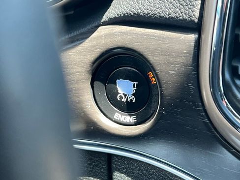 Used 2016 Jeep Grand Cherokee Limited image 32