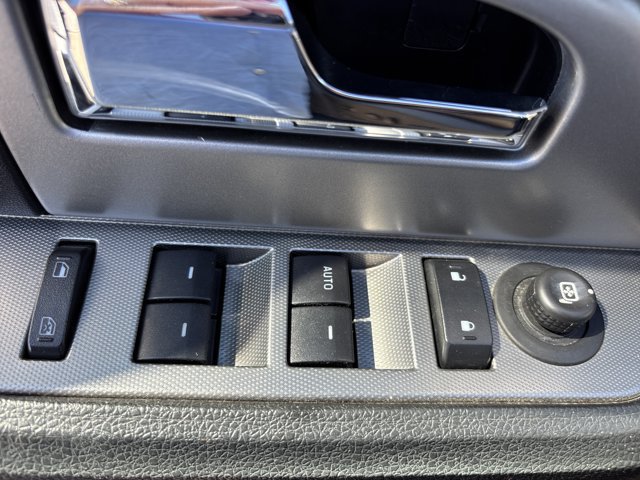 Used 2015 Ford Expedition EL XLT w/ Equipment Group 202A AWD/4WD image 26