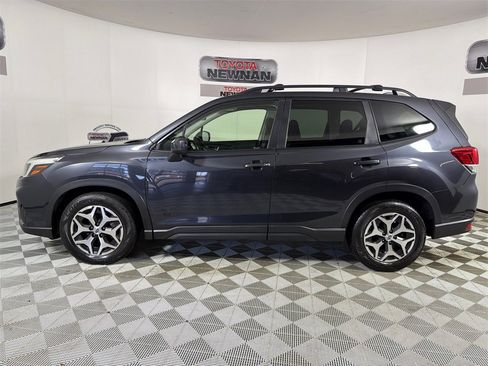 Used 2019 Subaru Forester Premium image 7