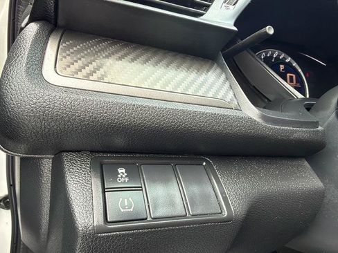 Used 2018 Honda Civic Sport image 31