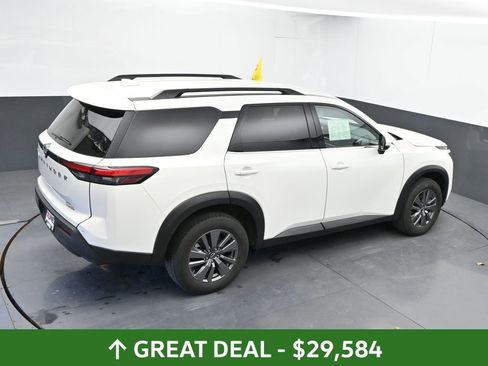 Used 2025 Nissan Pathfinder SV AWD/4WD image 39