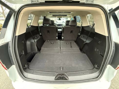 Used 2021 GMC Acadia Denali w/ Denali Ultimate Package image 38