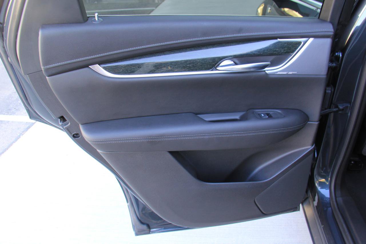 Used 2021 Cadillac XT5 Premium Luxury AWD/4WD image 23